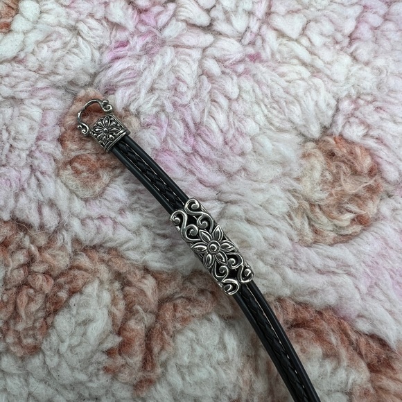 Silver Floral Medallion Leather Bracelet – 7.5” | Magnetic Clasp | Boho Chic - Picture 3 of 8